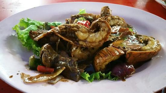 Cedar Point Food Centre