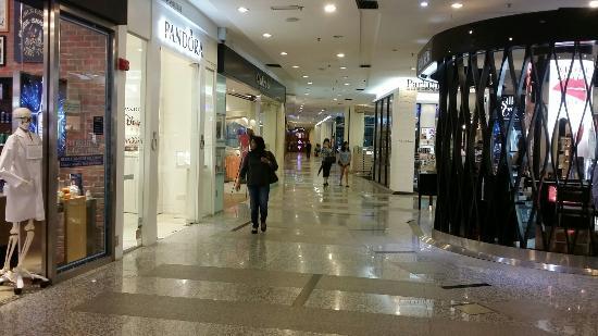 Empire Shopping Gallery