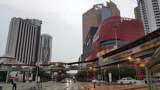 Pusat Membeli-belah Sunway Putra